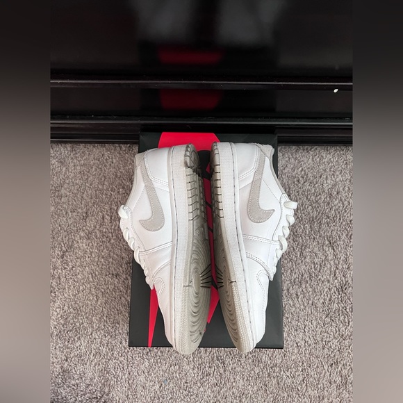 2 PAIRS- Nike Jordan 1 Low - Black Toe and Neutral Grey - Picture 7 of 11